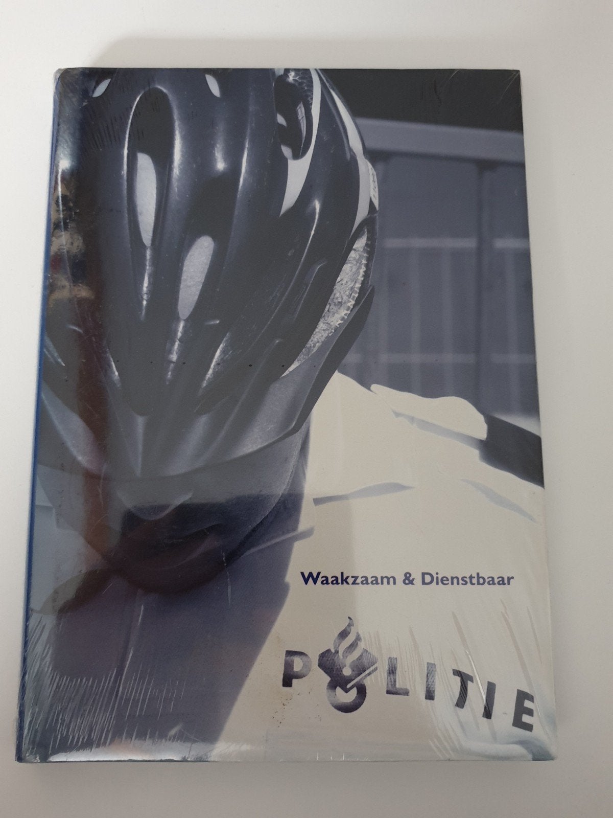 Waakzaam & Dienstbaar - Politie Boek, Ophalen of Verzenden, Gelezen, Onbekend