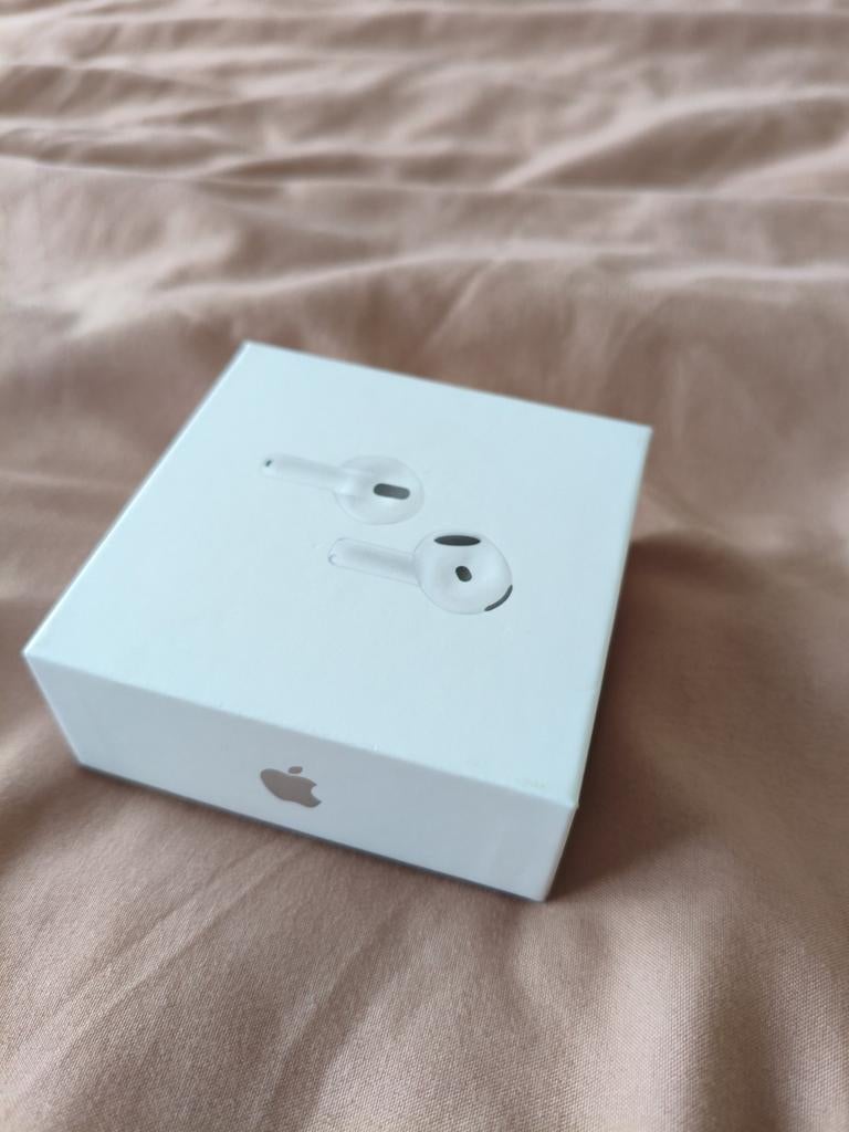 Nieuw: Apple AirPods – slechts getest, Zo goed als nieuw, Over oor (circumaural), Draadloos, Ophalen