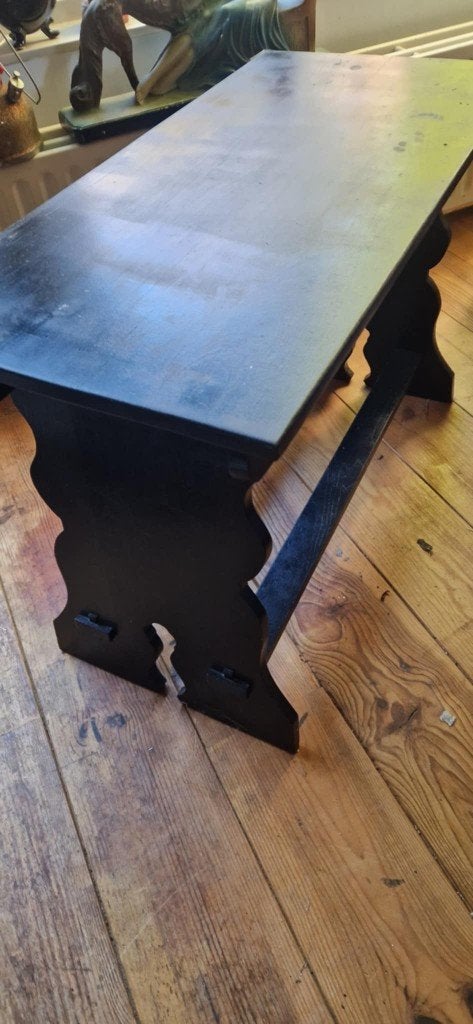 Houten bijzettafel met geschulpte randen (brocante), Gebruikt, Barok style, Ophalen of Verzenden, 75 cm of meer