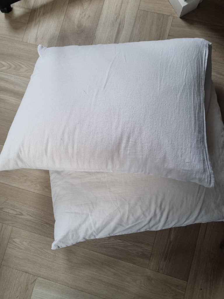 Gratis hoofdkussens 2 stuks, Ophalen, Gebruikt, Eenpersoons, Wit