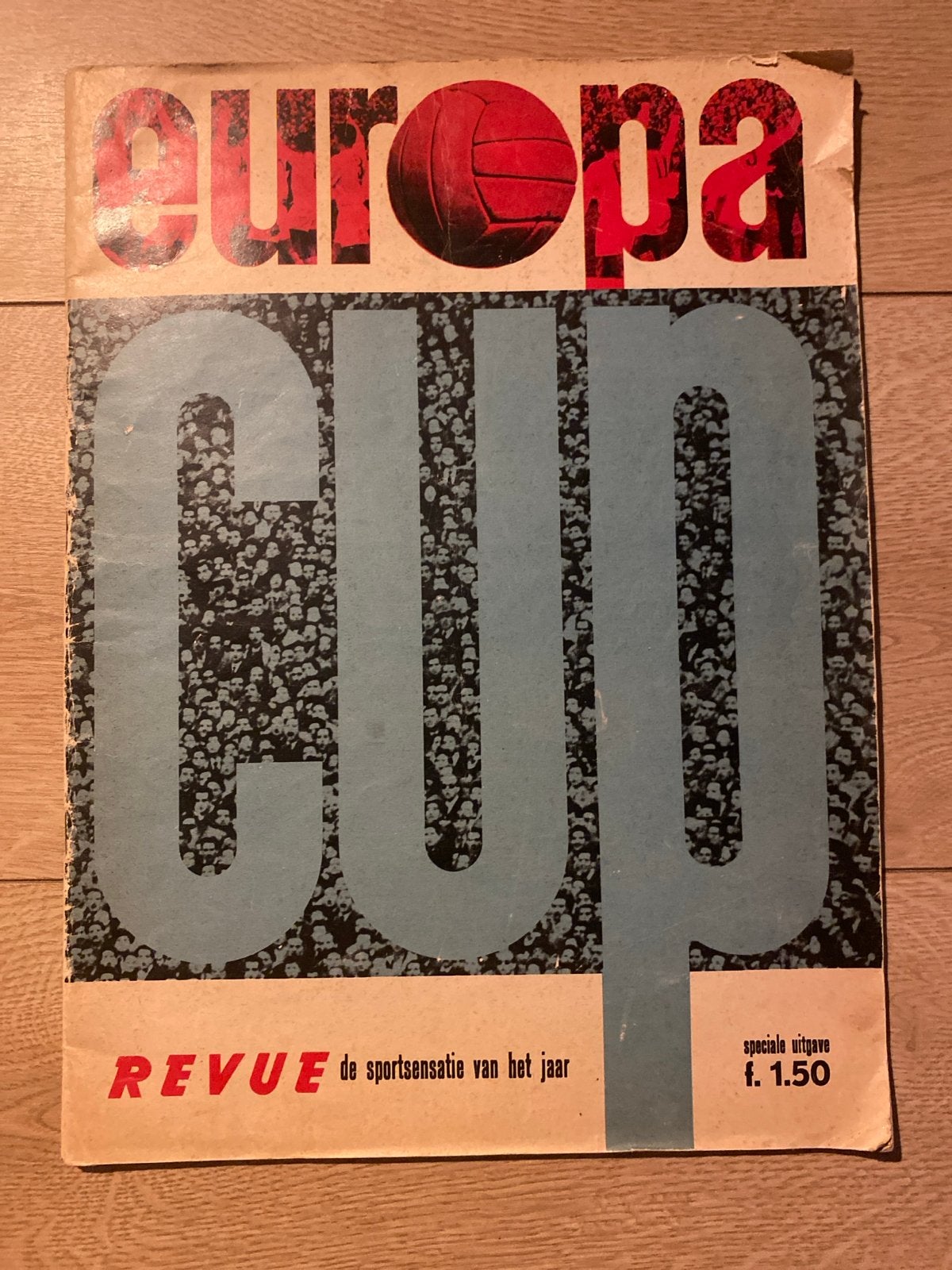 Europa Cup Revue - Speciale uitgave sport, Ophalen of Verzenden, Gelezen, Sport en Vrije tijd