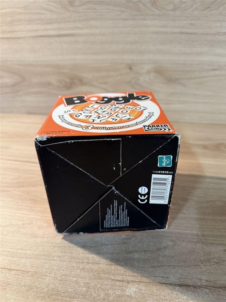 Boggle - s6408, Hobby en Vrije tijd, Gezelschapsspellen | Bordspellen, Verzenden, Zo goed als nieuw