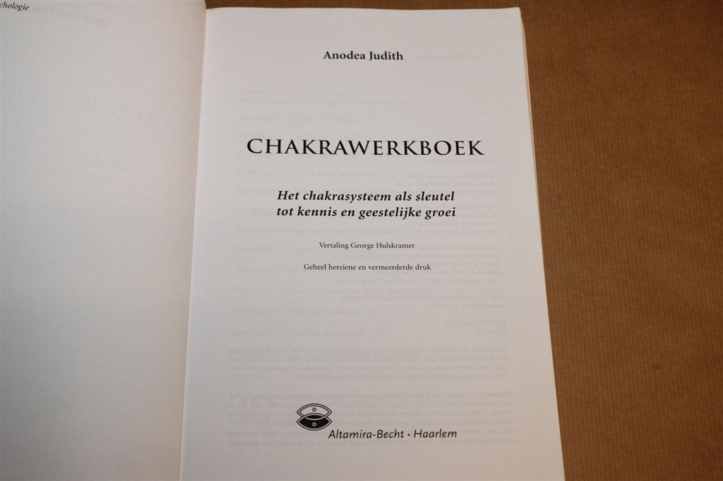Chakrawerkboek — 7 Chakras met Oefeningen, Anodea Judith, Boeken, Ophalen of Verzenden, Gelezen, Overige onderwerpen, Achtergrond en Informatie
