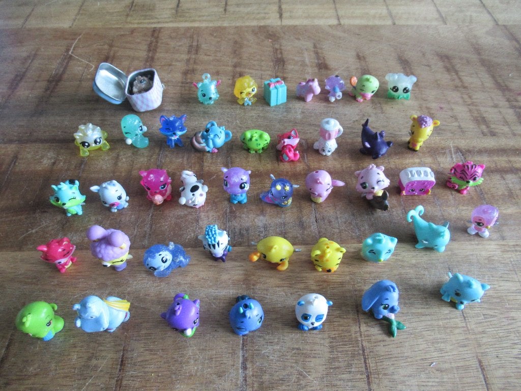 43 Stuks verschillende New Hatchimals poppetjes diertjes., Verzamelen, Ophalen of Verzenden, Zo goed als nieuw