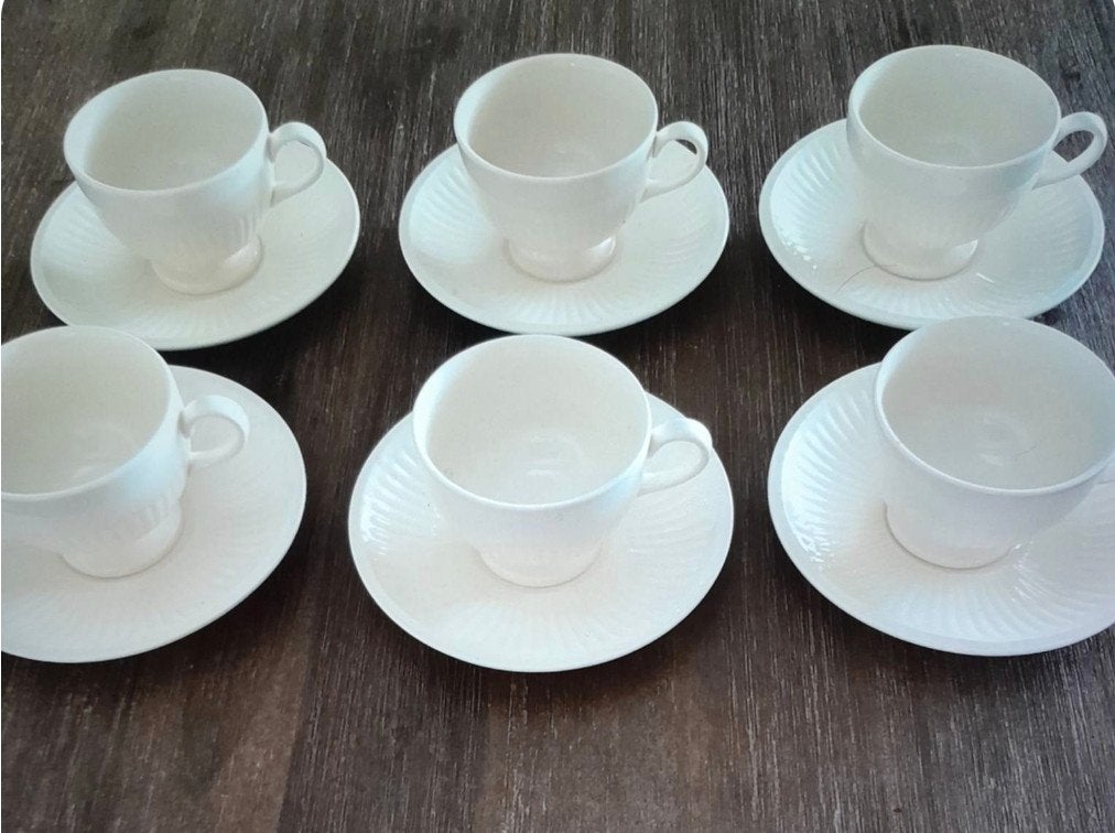 6 kop en schotel Wedgewood Edme, Ophalen of Verzenden, Zo goed als nieuw, Kop(pen) en/of Schotel(s), Wedgwood
