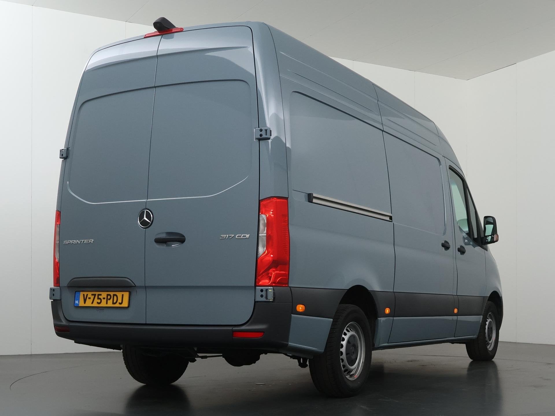 Mercedes-Benz Sprinter 317 CDI | Aut. | L2 H2 | Pro | Verwar, Auto's, Automaat, Gebruikt, Euro 6, 4 cilinders