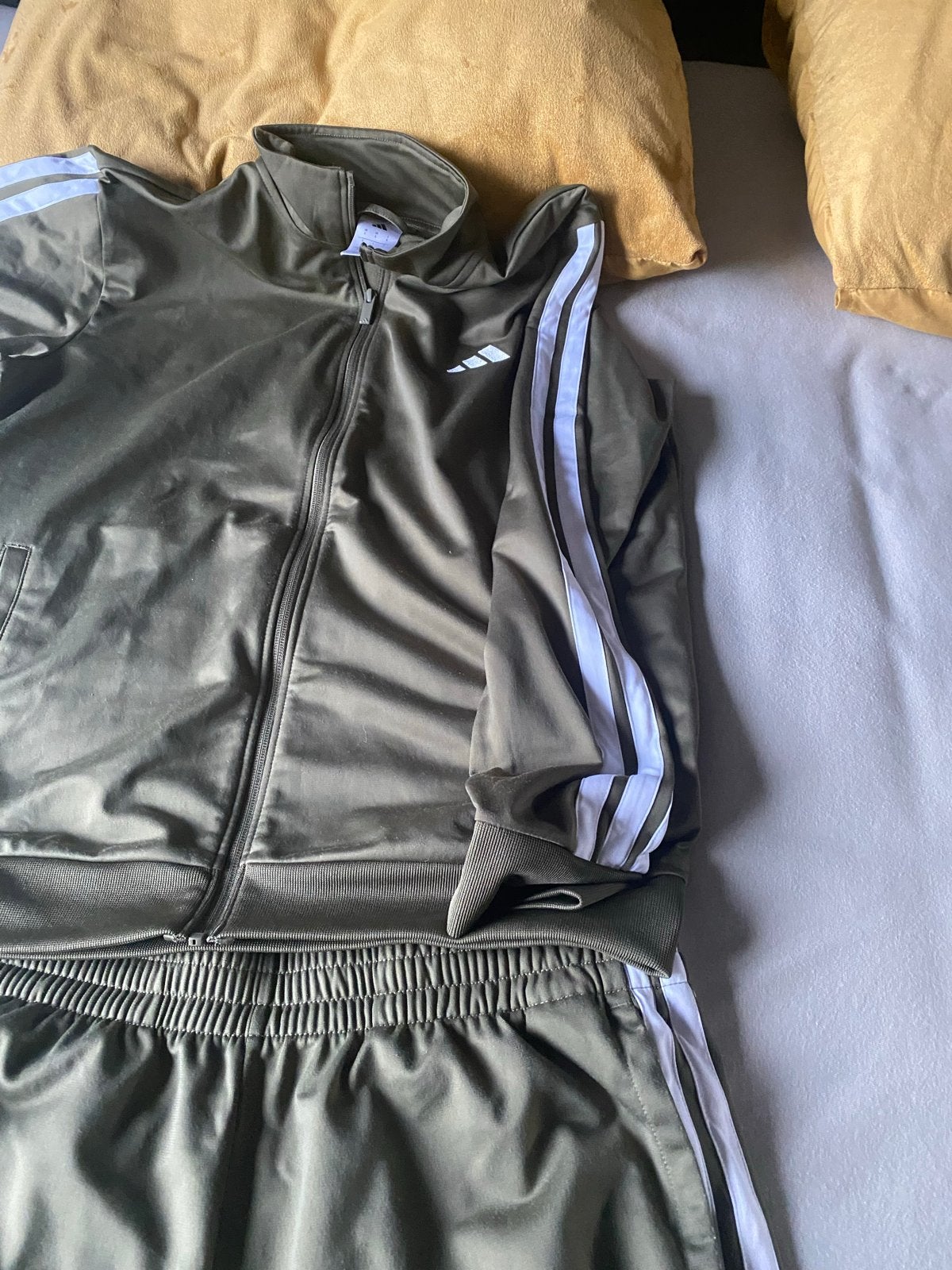 Adidas trainingspak - Groen - Maat L, Kleding | Dames, Maat 38/40 (M), Ophalen of Verzenden, Groen, Fitness of Aerobics
