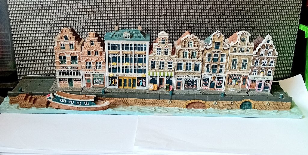 amsterdamse grachtenpandjes/klm huisjes op display, Verzenden, 61 t/m 80