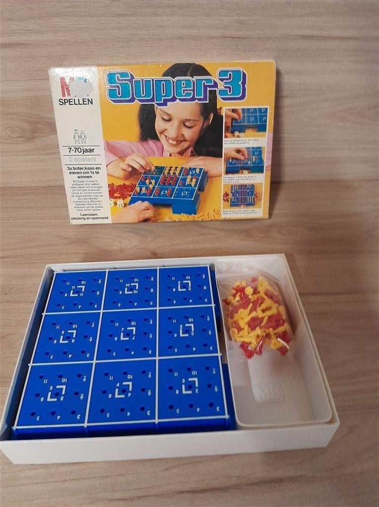 Super 3 - s1785, Hobby en Vrije tijd, Gezelschapsspellen | Bordspellen, Ophalen of Verzenden, Zo goed als nieuw