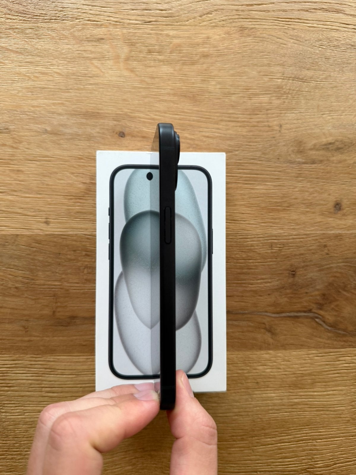 Foto 9 van Apple iPhone 15 128GB – Zwart – Zo goed als nieuw