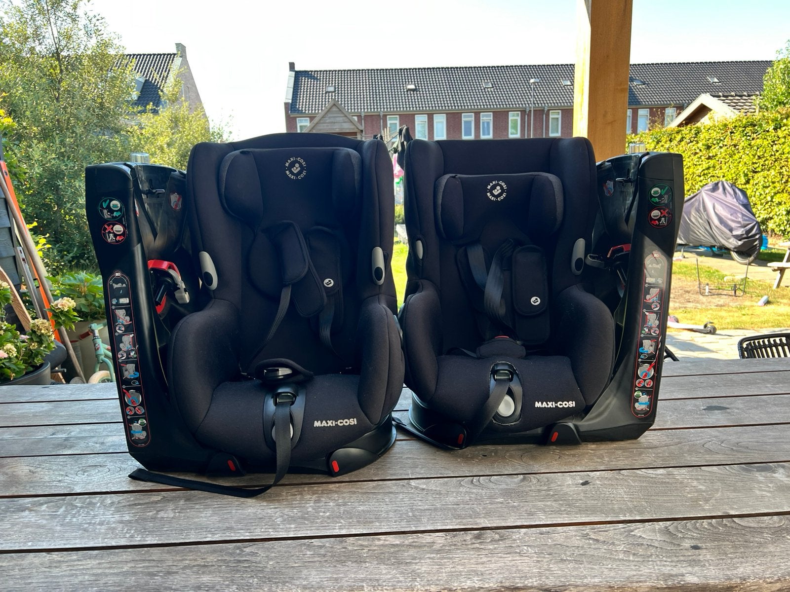 Maxi cosi kinder autostoel, draaibaar 2 stuks, Ophalen, Autogordel, 9 t/m 18 kg, Zo goed als nieuw