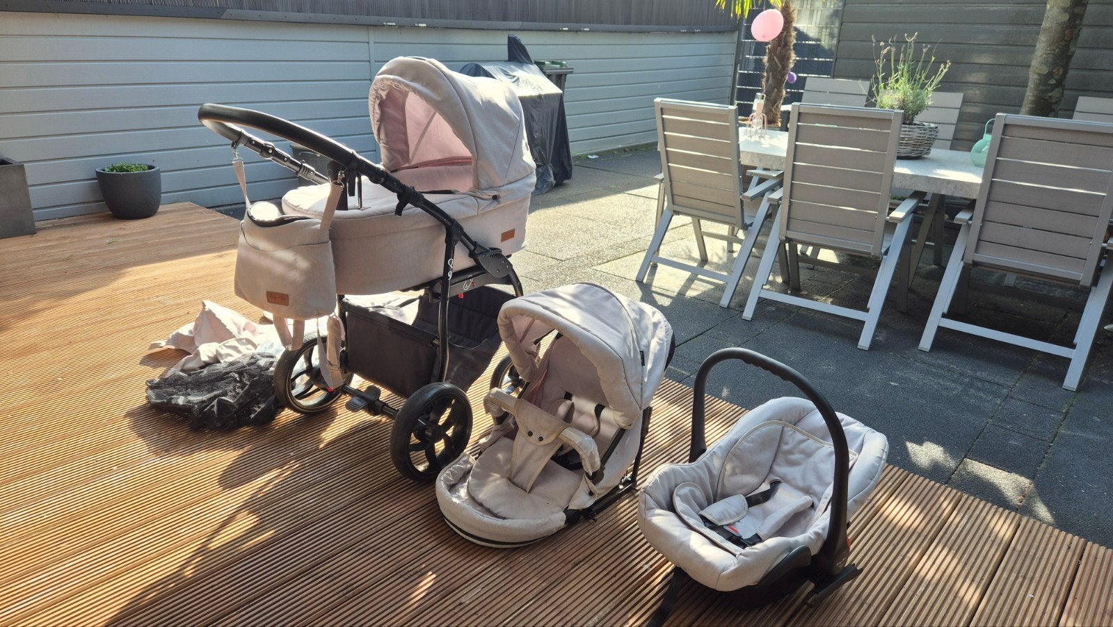 MOET WEG - Prijs verlaagd -Baby Merc Q9 combiwagen - complet