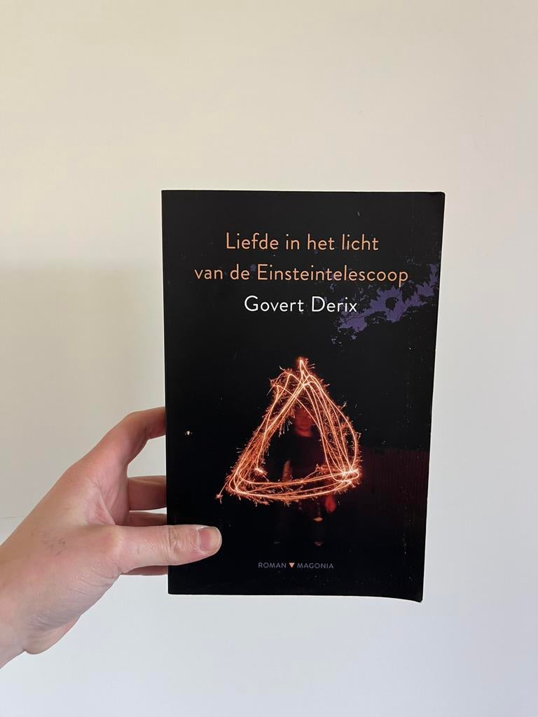 Liefde in het licht van de Einsteintelescoop - Govert Derix, Ophalen of Verzenden, Zo goed als nieuw