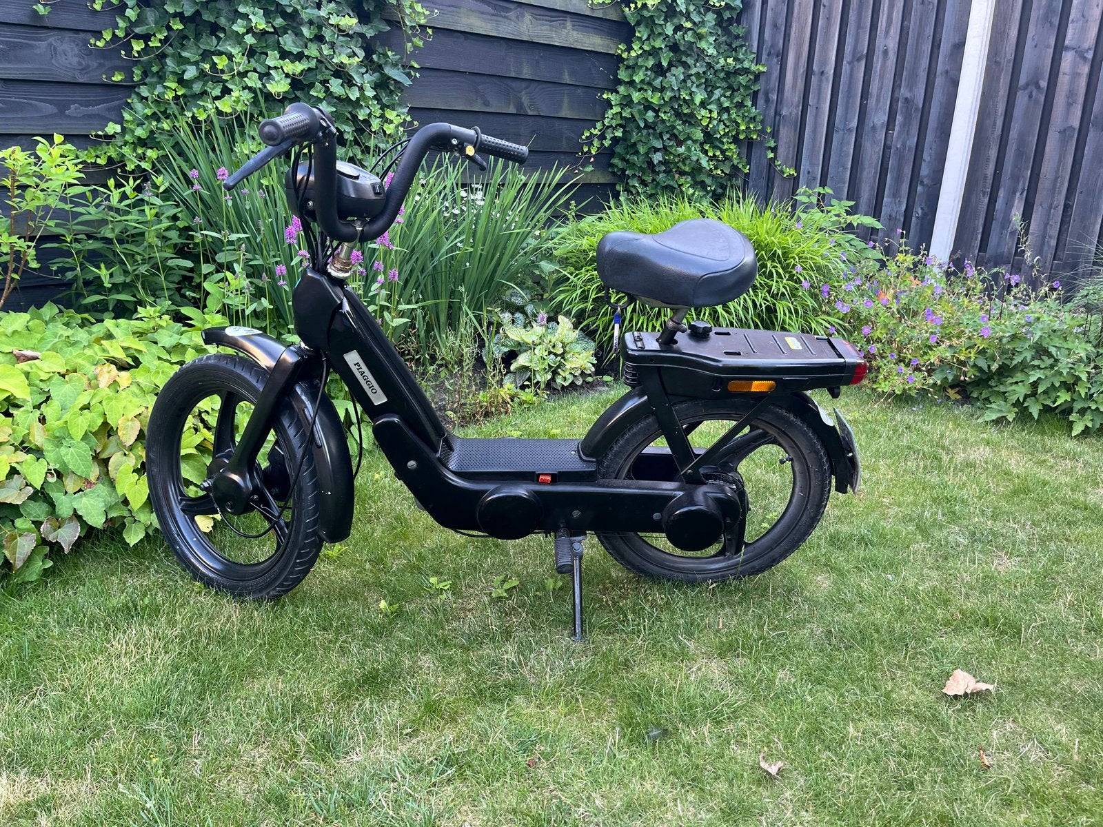 Brommert te koop, dikke Vespa alles werkt als een trein, Ophalen, Gebruikt