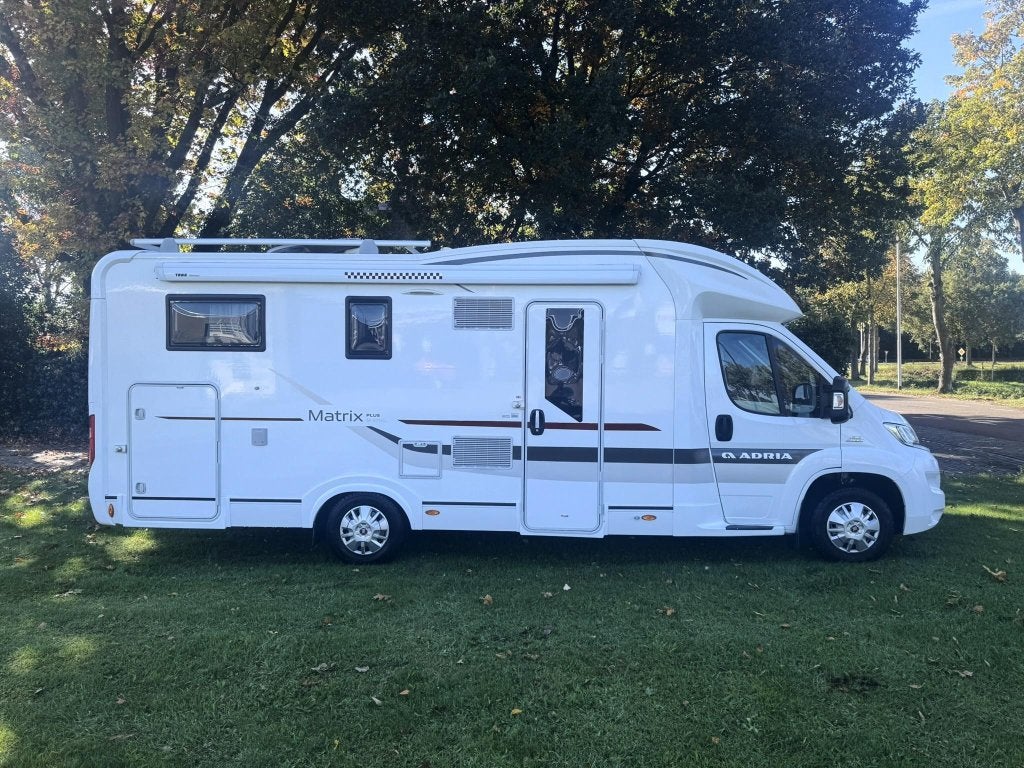 Adria Matrix M 670 SL, Caravans en Kamperen, Campers, Ringverwarming, Afzuigkap, Achteruitrijcamera, Bedrijf