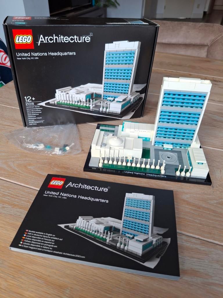 Lego Architecture 21018 United Nations Headquarters, Ophalen of Verzenden, Zo goed als nieuw, Complete set, Lego