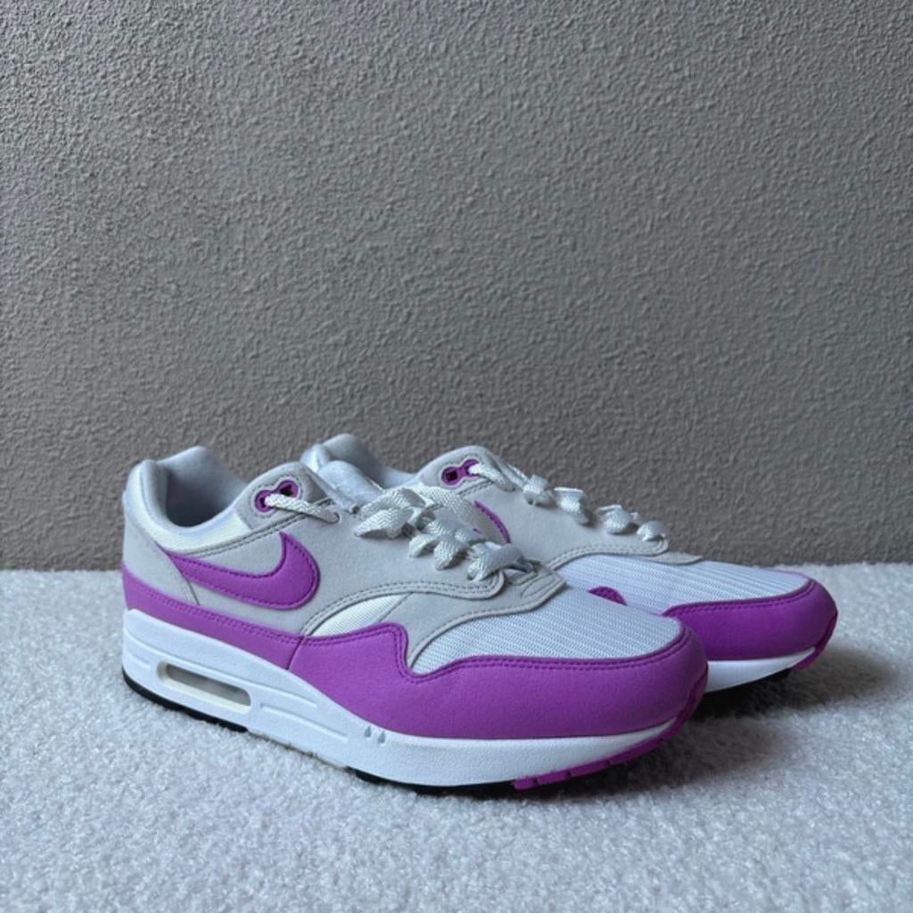 Nike Air Max Fuchsia Maat 42 - Zo goed als nieuw, Ophalen, Zo goed als nieuw, Roze, Sneakers of Gympen