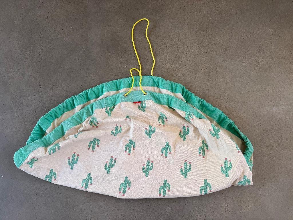 speelkleed en opbergzak, Ophalen, Zo goed als nieuw