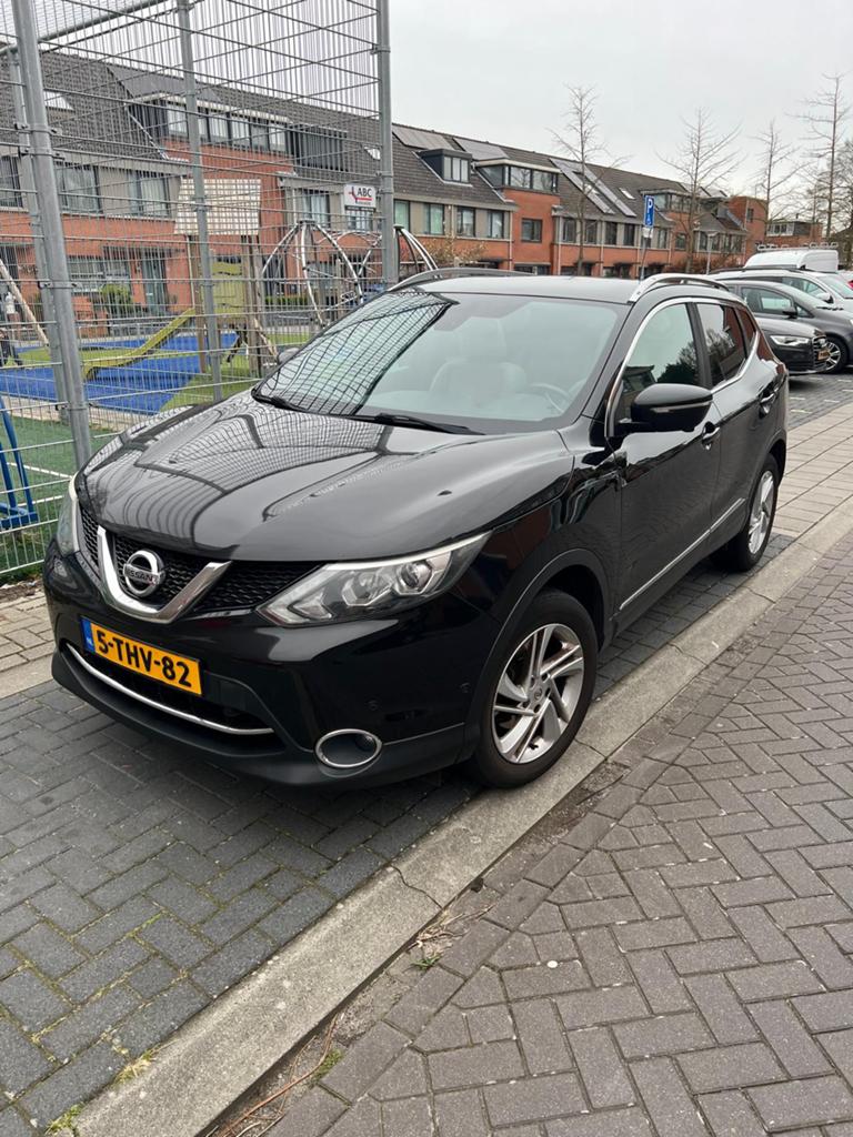 Nissan Qashqai 1.2 PREMIER  EDITION panoramadak Zwart 2014, Voorwielaandrijving, Zwart, 4 cilinders, Zwart