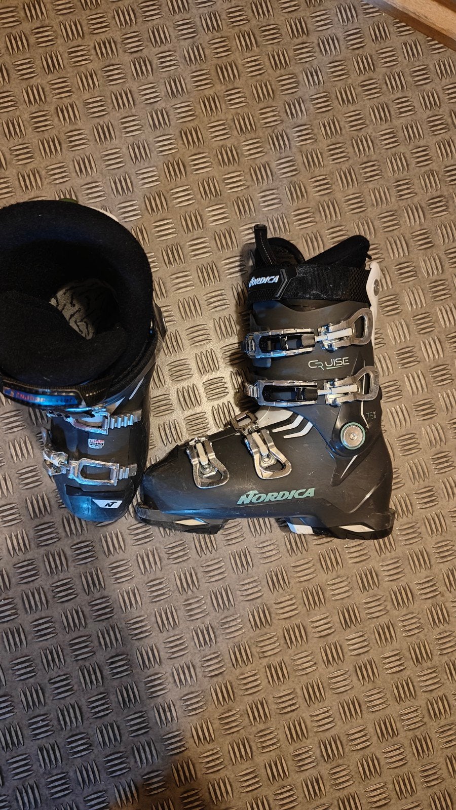 Skischoenen nordica maat 40/41, Sport en Fitness, 160 tot 180 cm, Gebruikt, Verzenden, Schoenen