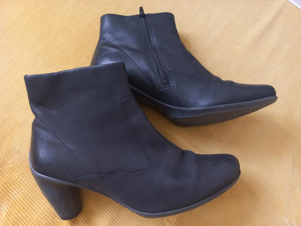 Ecco leren laarsjes maat 40, Kleding | Dames, Schoenen, Ophalen of Verzenden, Zo goed als nieuw, Zwart
