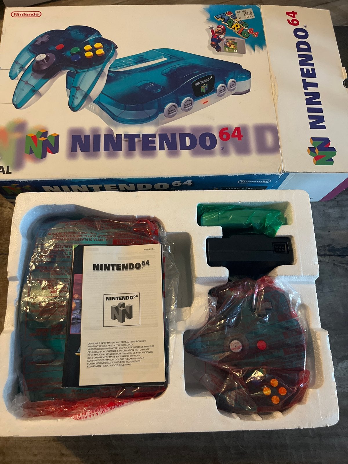Nintendo 64 Funtastic Ice Blue met Super Mario 64, Spelcomputers en Games, Spelcomputers | Nintendo 64, Ophalen of Verzenden, Nieuw