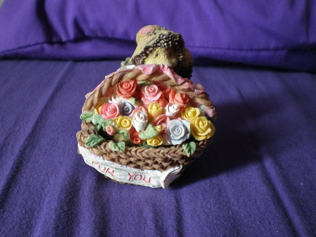 Vintage miniatuur openklapbaar mandje met bloemen en egel., Verzamelen, Ophalen of Verzenden, Gebruikt, Overige typen