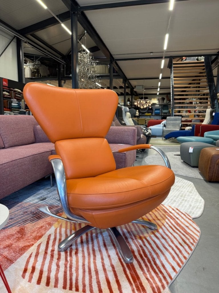 Als nieuw Leolux Formi Relax Fauteuil Oranje leer stoel
