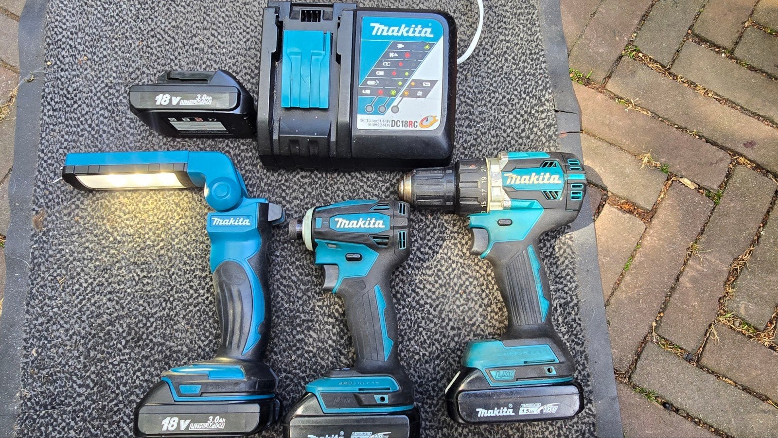 Makita Set: DTD172, DDF484, DML801, DC18RC met Accu's, Ophalen of Verzenden, Boor- en Schroefmachine
