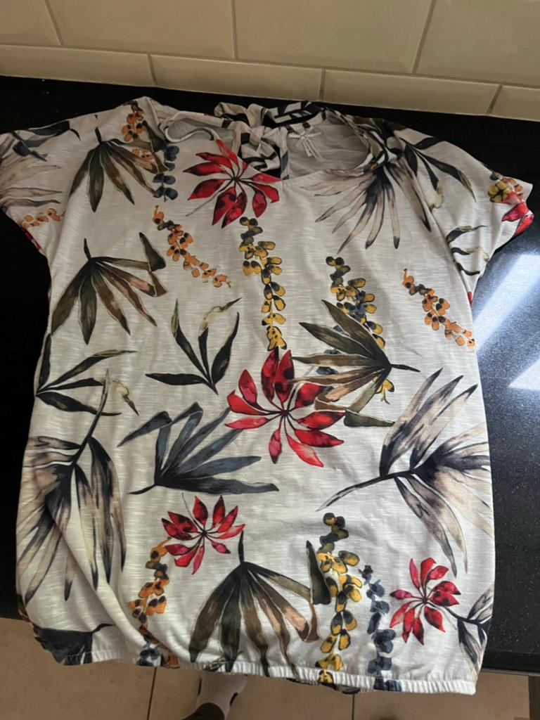 Zomerse blouse met tropische print - Maat 38, Ophalen of Verzenden, Zo goed als nieuw, Maat 38/40 (M), Overige kleuren