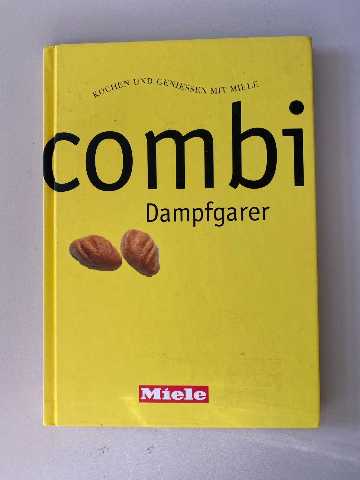Miele Combi-Dampfgarer Kookboek - Koken en Genieten, Boeken, Kookboeken, Gelezen, Hoofdgerechten, Ophalen of Verzenden, Gezond koken
