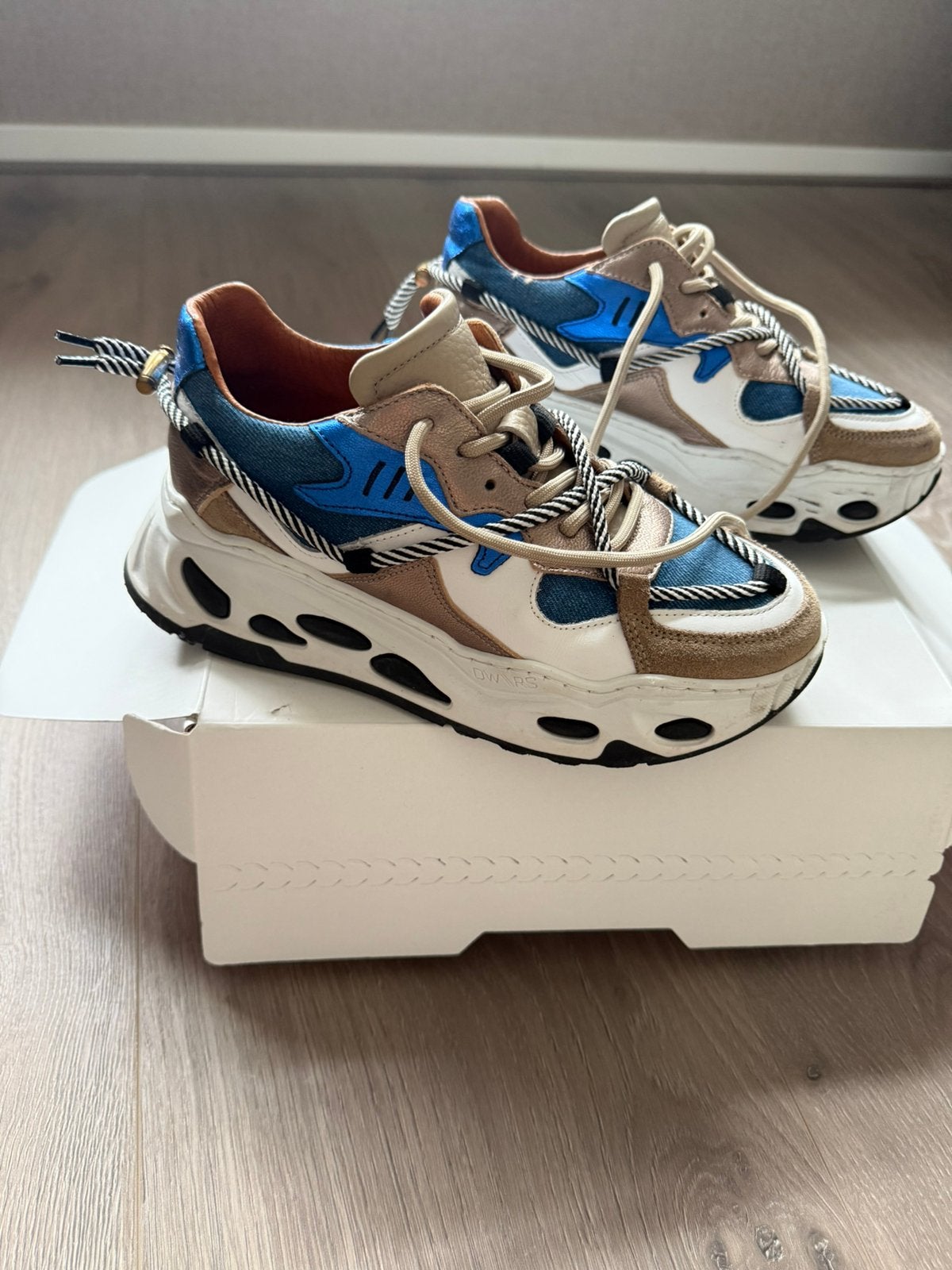 DWRS maat 38 sneakers, Kleding | Dames, Schoenen, Verzenden, Zo goed als nieuw, Sneakers of Gympen