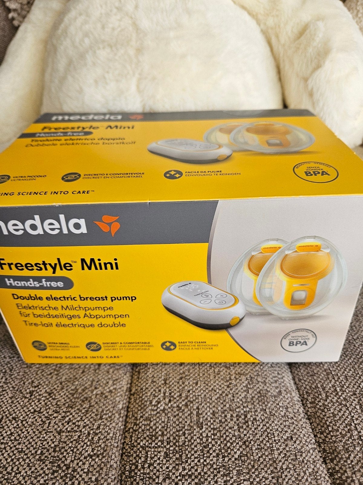 Madela dubbele borstkolf/elektrische/handsfree, Ophalen of Verzenden, Zo goed als nieuw, Borstkolf