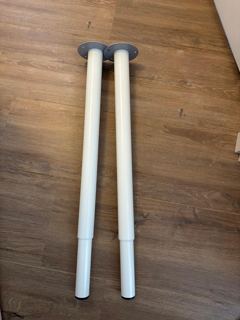 Ikea Olov verstelbare poten 2 stuks, Huis en Inrichting, Tafelonderdelen, Ophalen of Verzenden, Gebruikt, Metaal, Tafelpoot