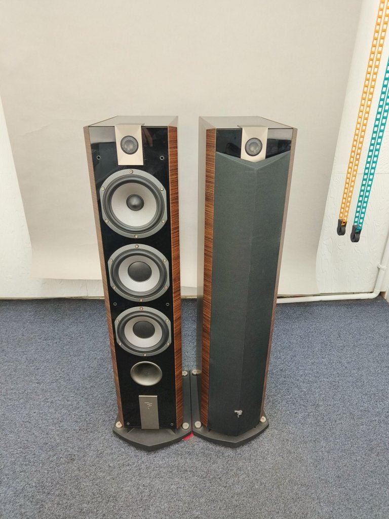 Focal Chorus V Walnut -  -  Uit inruil verkregen