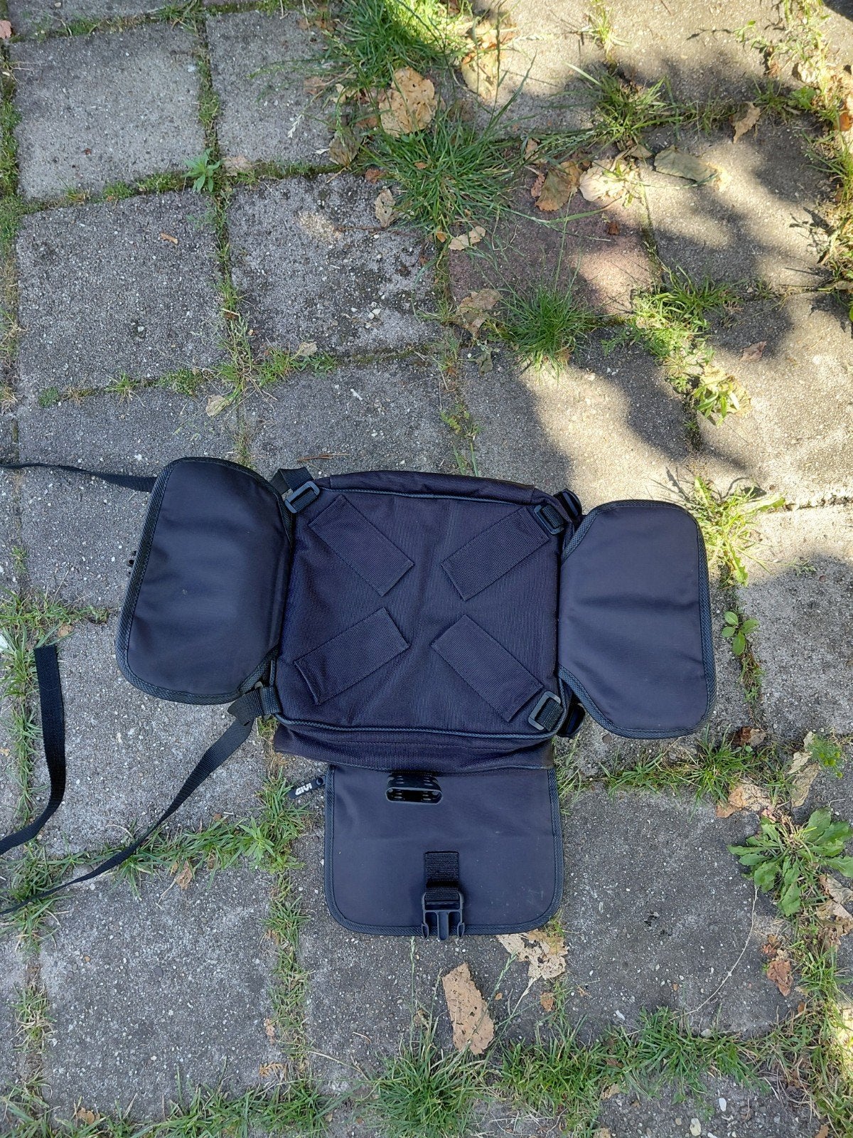 Achtertas voor de motor van Givi, Ophalen