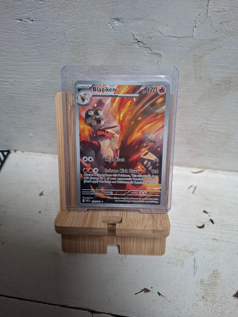 Blaziken 192/181 Pokémon Kaart - Astral Radiance, Ophalen of Verzenden, Zo goed als nieuw, Losse kaart, Foil