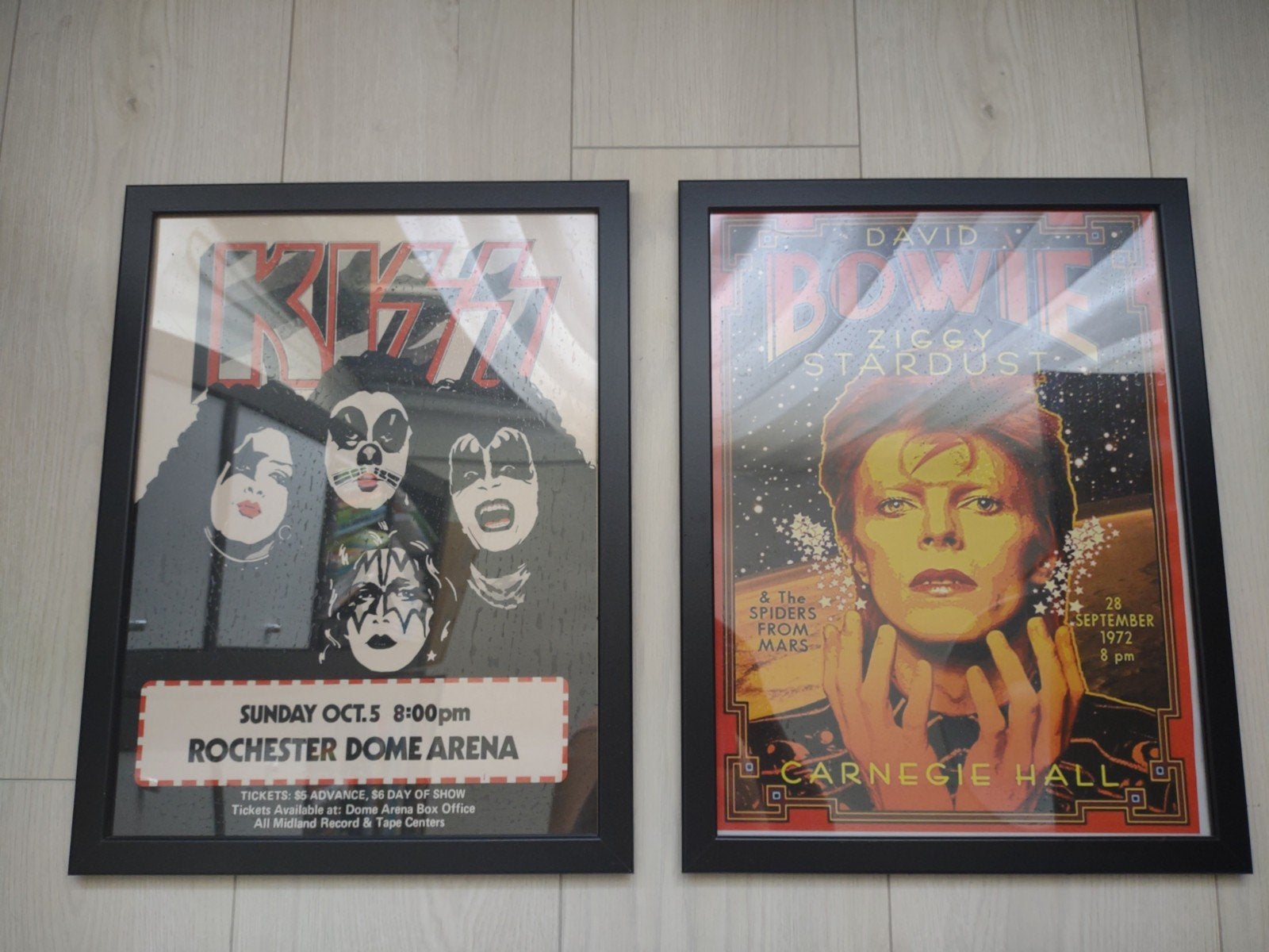 David Bowie & KISS ingelijste posters, Verzamelen, Posters, Rechthoekig Staand, Met lijst, Ophalen of Verzenden, Zo goed als nieuw