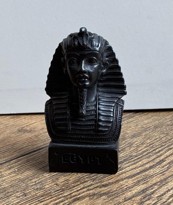 Stenen beeldje uit Egypte, farao, souvenir, Verzamelen, Beelden en Beeldjes, Ophalen of Verzenden, Gebruikt, Overige typen