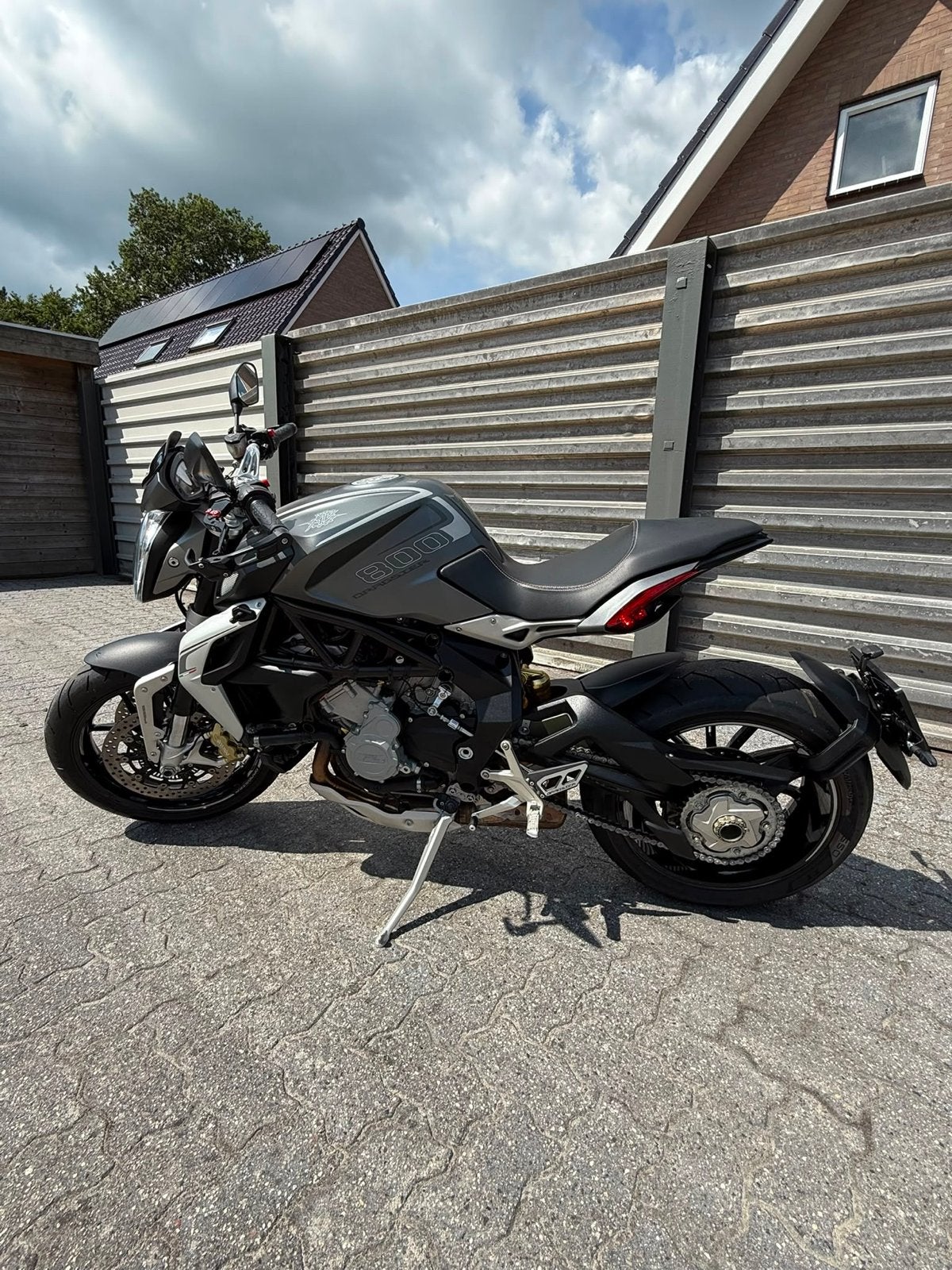 MV Agusta Dragster 800 -  6000km, Motorrijbewijs A, Gebruikt, 3 cilinders, Particulier