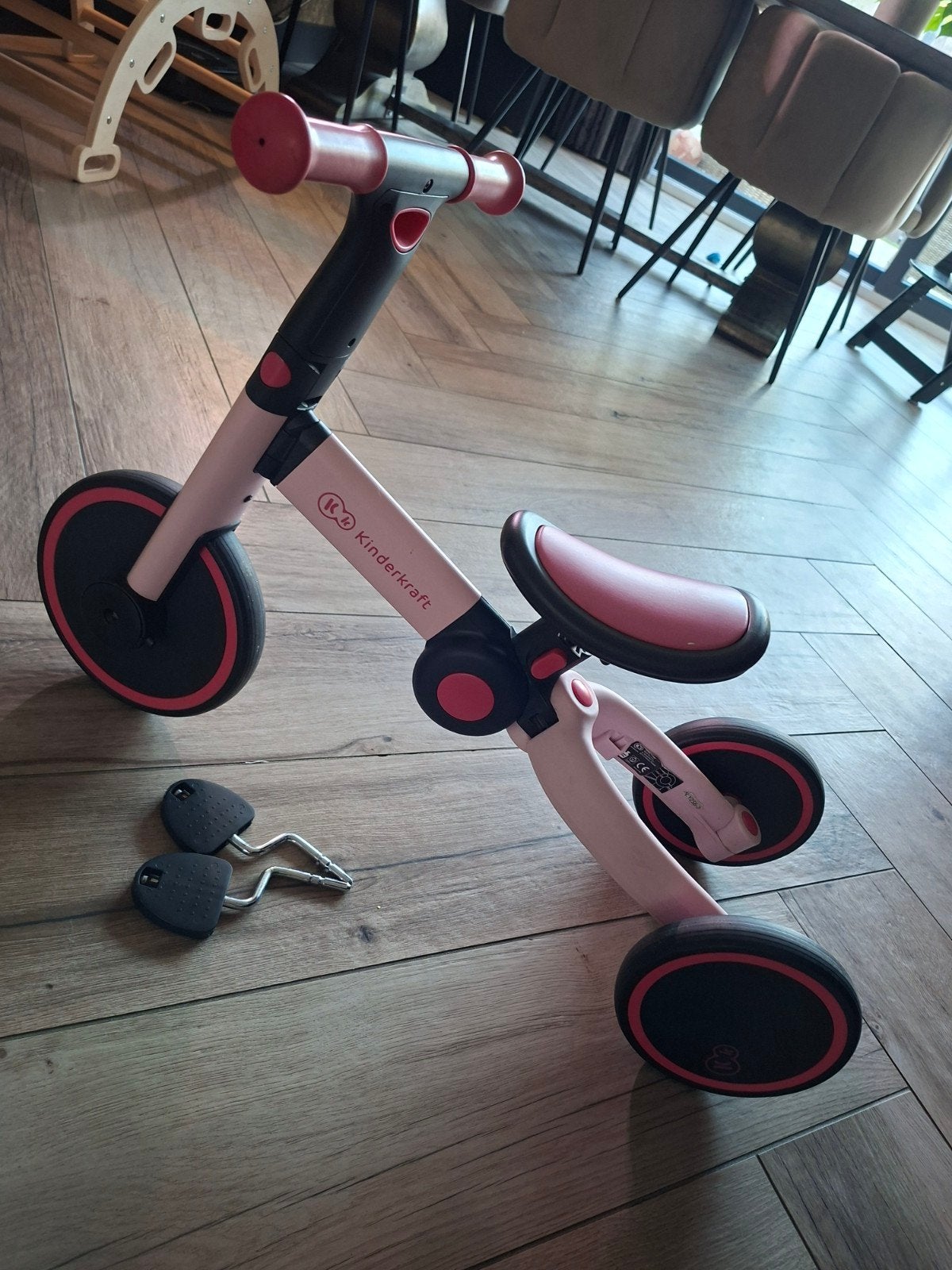 Kinderkraft Roze Loopfiets 2-in-1, Ophalen, Zijwieltjes, Kinderkraft, Minder dan 16 inch