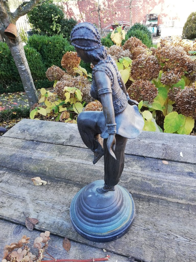 Beeld danseres (Mata Hari) 52,5 cm hoog, Ophalen, 50 - 100 cm, Op sokkel, Beeld