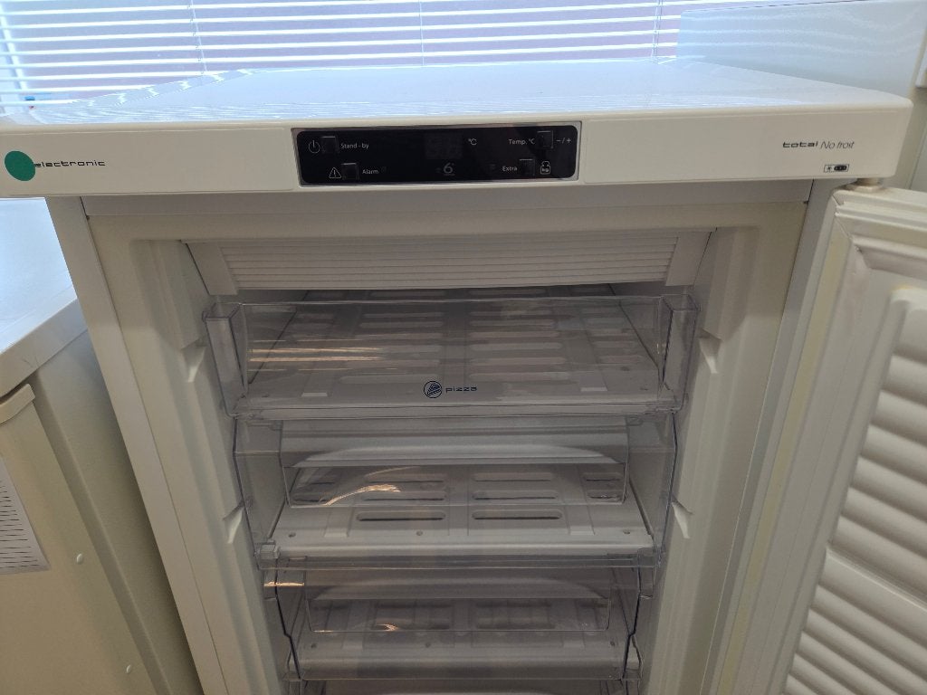 vrieskast - Whirlpool - NoFrost - 6lades, Witgoed en Apparatuur, Vriezers en Diepvrieskisten, Gebruikt, USA, Consumercare_benelux@europeanappliances.com