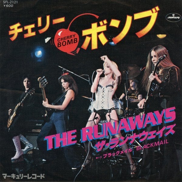 Runaways – Cherry Bomb / Blackmail (Japan 1977), Cd's en Dvd's, 7 inch, Ophalen of Verzenden, Zo goed als nieuw, Beschermende buitenhoes
