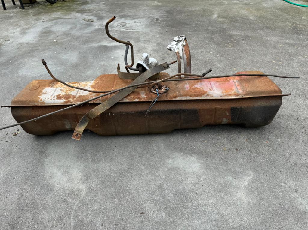 Tank chevrolet C10, Ophalen of Verzenden, Chevrolet