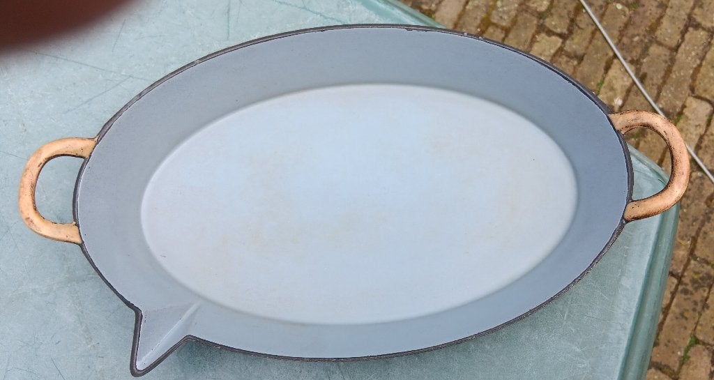 FE BELGIUM mosterd geel gietijzer ovenschaal 34 cm (G134), Gebruikt, Geschikt voor inductie, Ophalen of Verzenden, Overige merken