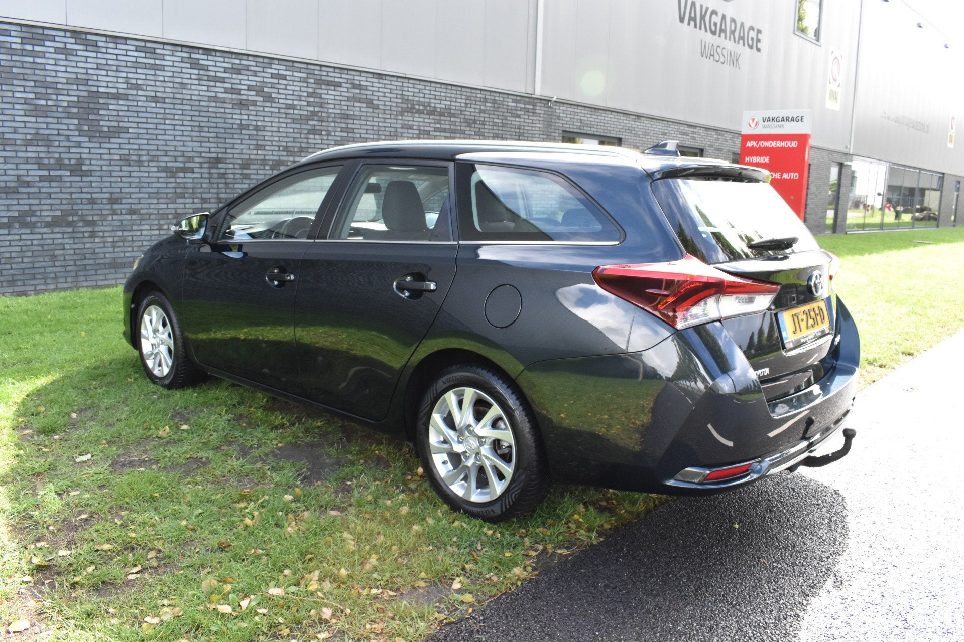 Toyota Auris Touring Sports 1.2T Aspiration Limited Navi Tre, Gebruikt, Euro 6, 4 cilinders, 116 pk