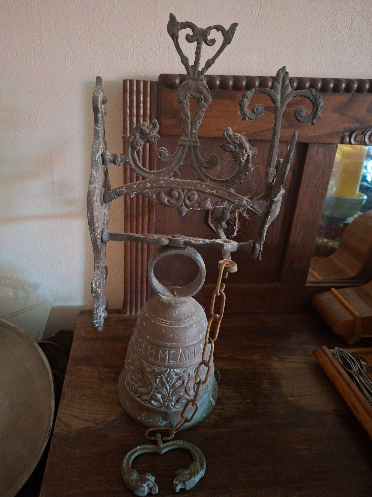 Zware bronzen kloosterbel, Antiek en Kunst, Ophalen