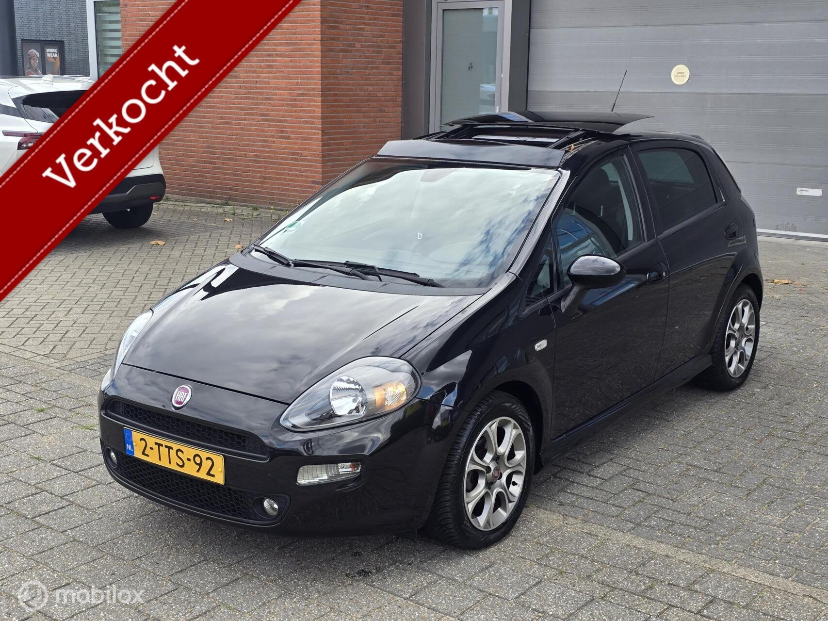 Fiat PuntoEvo 0.9TwinAirLounge❄️Airco✅️Pano✅️Apk, Auto's, Fiat, Voorwielaandrijving, 101 pk, Alcantara, Origineel Nederlands