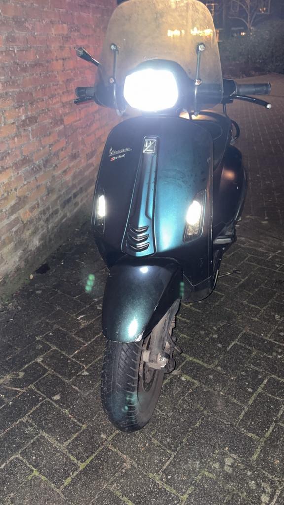 Vespa sprint (start niet), Ophalen, Zo goed als nieuw